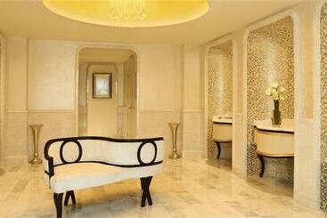 هتل The St. Regis Abu Dhabi