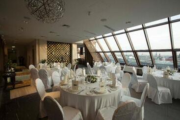 هتل The St. Regis Moscow Nikolskaya
