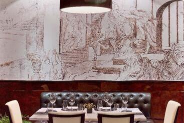 هتل The St. Regis Moscow Nikolskaya