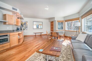 Ice House Suites And Condominiums