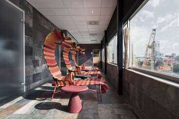 Mainport Hotel Rotterdam, A Hilton Affiliate