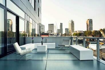 Mainport Hotel Rotterdam, A Hilton Affiliate