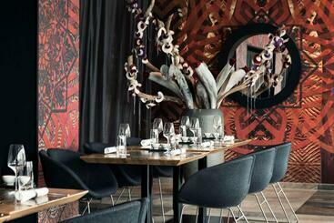 Mainport Hotel Rotterdam, A Hilton Affiliate