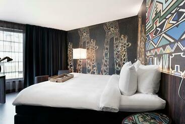 Mainport Hotel Rotterdam, A Hilton Affiliate