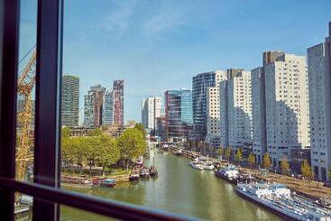 Mainport Hotel Rotterdam, A Hilton Affiliate