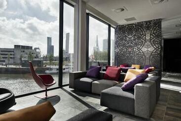 Mainport Hotel Rotterdam, A Hilton Affiliate