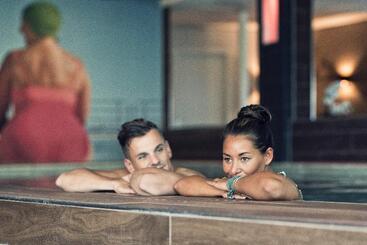 Mainport Hotel Rotterdam, A Hilton Affiliate