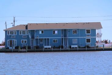 مُتل Fin  N Feather Waterside Inn By Kees Vacations