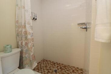 مُتل Fin  N Feather Waterside Inn By Kees Vacations