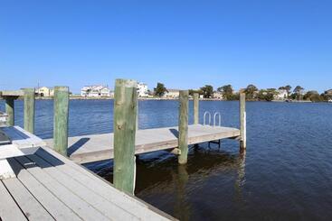 مُتل Fin  N Feather Waterside Inn By Kees Vacations