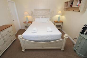 مُتل Fin  N Feather Waterside Inn By Kees Vacations