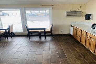 מוטל Americas Best Value Inn Elm Creek