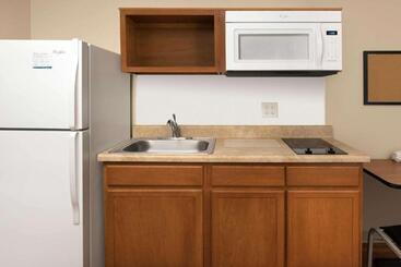 Woodspring Suites Odessa