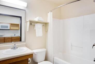 Woodspring Suites Odessa