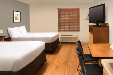 Woodspring Suites Odessa