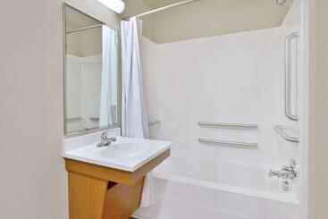 Woodspring Suites Odessa