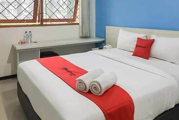 هتل Reddoorz Plus @ Panorama Villas Batu