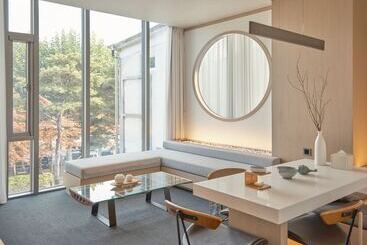 هتل Uh Suite The Seoul