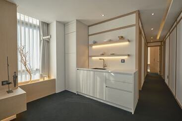 هتل Uh Suite The Seoul
