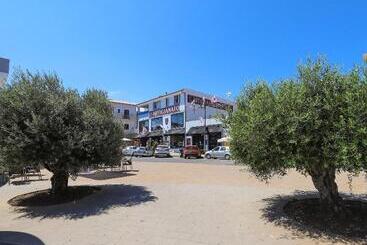 پانسیون The Square Castelsardo