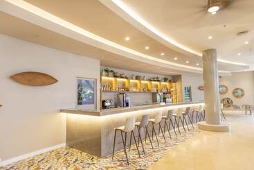 هتل Grand Sirenis San Andres
