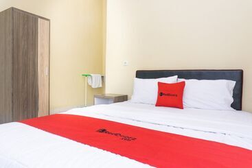 هتل Reddoorz @ Mt Haryono Street Waingapu