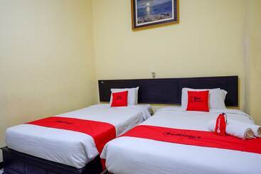 Otel Reddoorz Near Citraland Waterpark Kendari