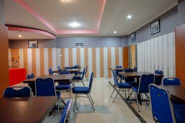 Otel Reddoorz Near Citraland Waterpark Kendari