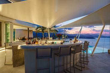 هتل Unique Boutique Resort