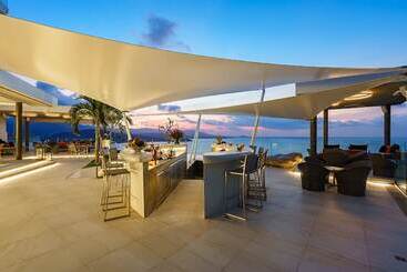 هتل Unique Boutique Resort