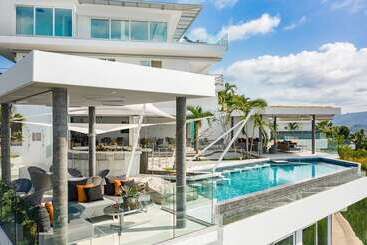 هتل Unique Boutique Resort