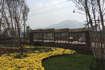هتل Yun Jing Baishi Villa