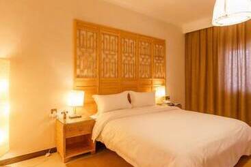 هتل Yun Jing Baishi Villa