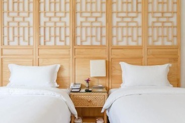 هتل Yun Jing Baishi Villa