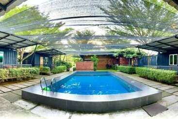 פנסיון Petak Padin Cottage By The Pool, Kepala Batas Penang