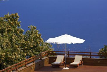 هتل 12 Months Resort & Spa