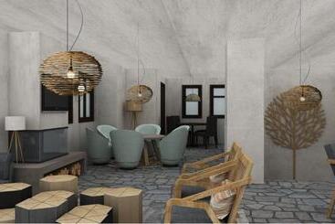 هتل 12 Months Resort & Spa