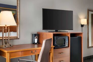 هتل Americinn By Wyndham Laramie Near University Of Wyoming