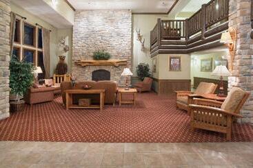 هتل Americinn By Wyndham Laramie Near University Of Wyoming