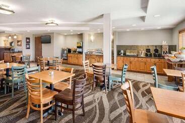 هتل Americinn By Wyndham Laramie Near University Of Wyoming