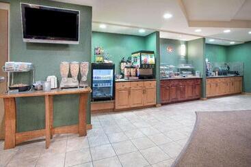 هتل Americinn By Wyndham Laramie Near University Of Wyoming