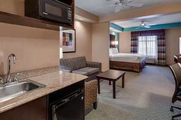 هتل Best Western Plus Midland Suites