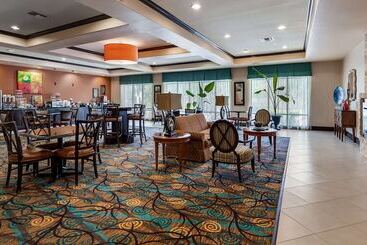 هتل Best Western Plus Midland Suites