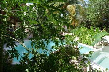 هتل Casa Iguana Holbox   Beachfront