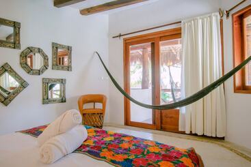 هتل Casa Iguana Holbox   Beachfront