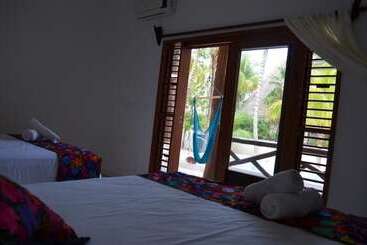 هتل Casa Iguana Holbox   Beachfront