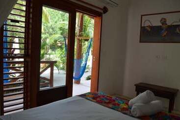 هتل Casa Iguana Holbox   Beachfront