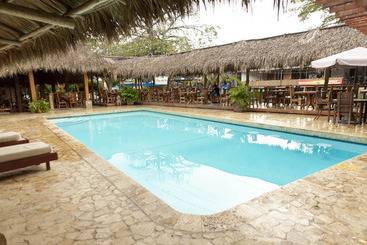 هتل Coco Beach