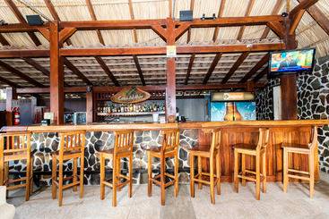 هتل Coco Beach