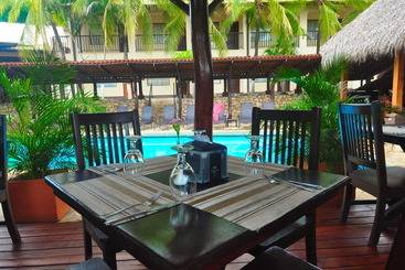 هتل Coco Beach